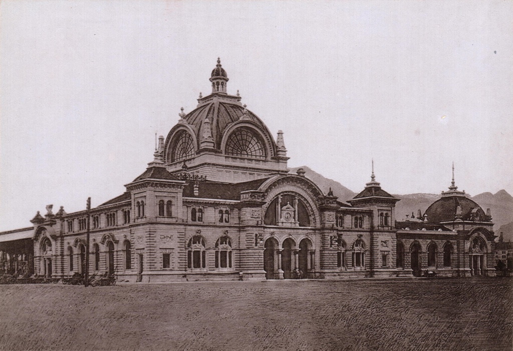 1896 Train Station